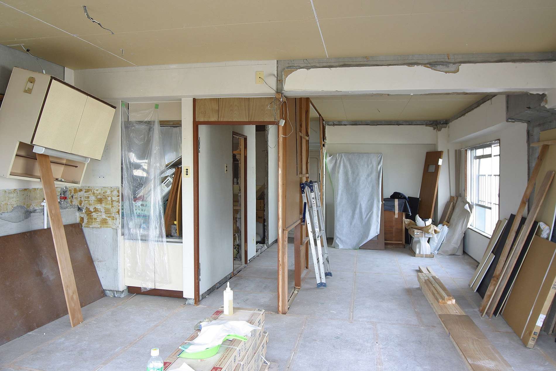 内装解体スタッフ【神奈川県 横浜市 港南区 芹が谷】